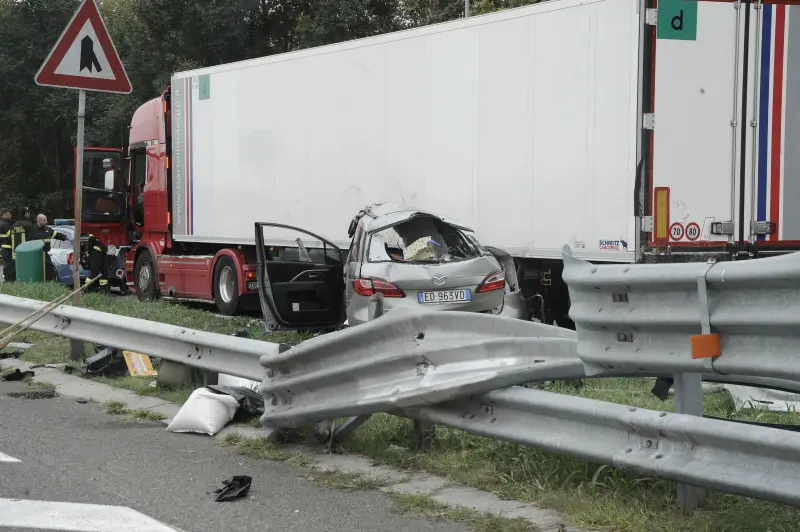 Tragedia in A21, muore una bimba di 3 anni