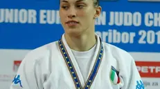 Alice Bellandi con la medaglia di bronzo a Maribor - © www.giornaledibrescia.it