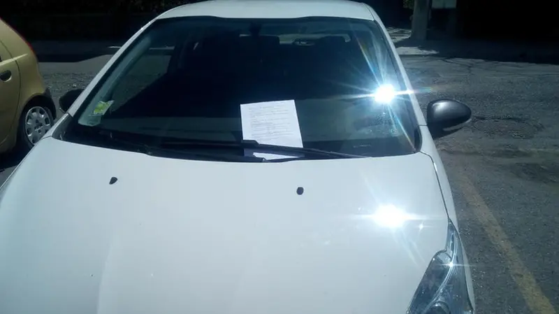 Concesio, auto segnate e minacce