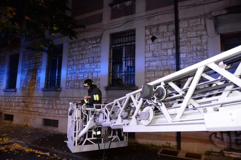 L'incendio in via Eritrea