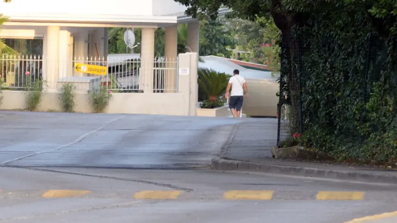 Omicidio Bettoni, il campeggio in cui è sta trascorrendo le ferie la mamma di Lombrici