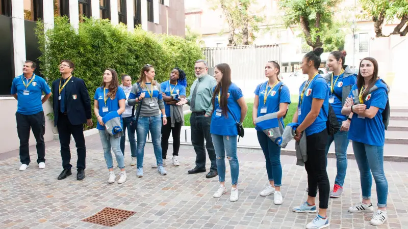 La nazionale in visita al GdB