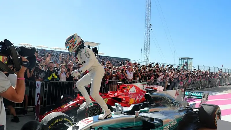 La gioia di Lewis Hamilton - Foto Ansa/Srdjan Suki