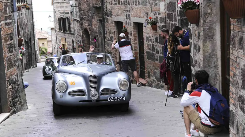 Mille Miglia, immancabile Radicofani