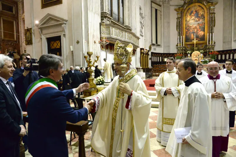 Il saluto del Vescovo Monari ai fedeli della diocesi