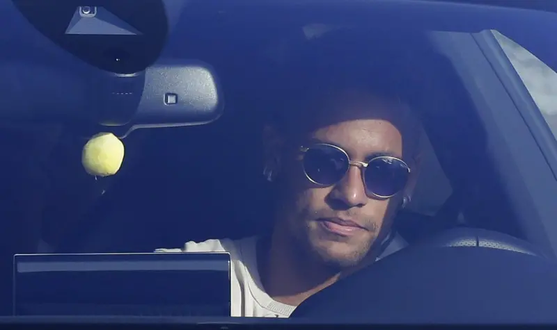 Neymar, il calciatore dell'affare del secolo