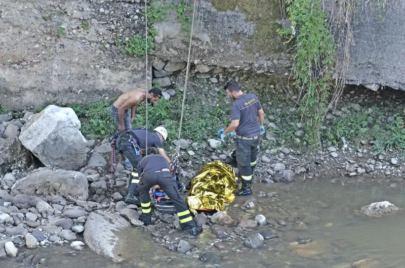 I soccorsi in via Valle Camonica