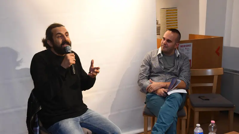 Omar Pedrini presenta la propria autobiografia alla Feltrinelli