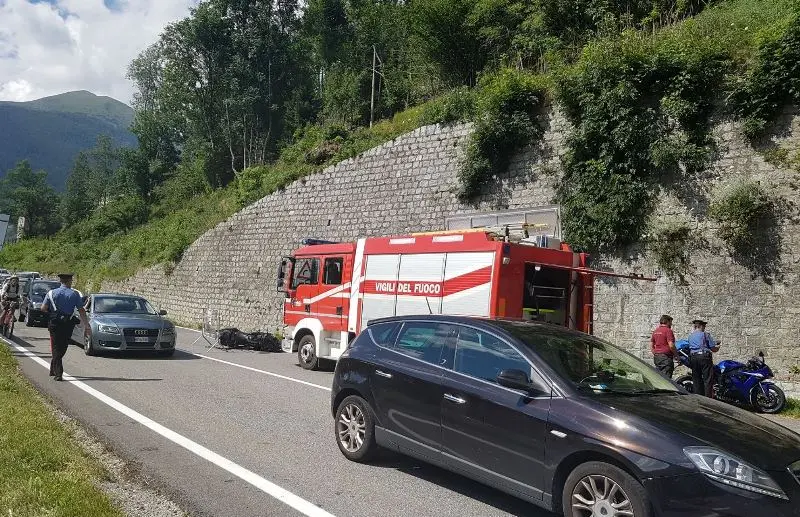 Moto contro moto, muore un 29enne