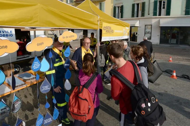 Protezione civile in piazza Mercato