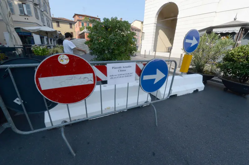 Allerta terrorismo, piazza Arnaldo messa in sicurezza