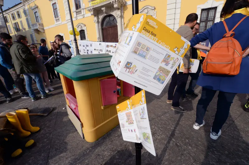 Protezione civile in piazza Mercato
