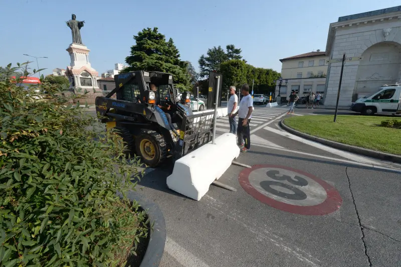 Allerta terrorismo, piazza Arnaldo messa in sicurezza