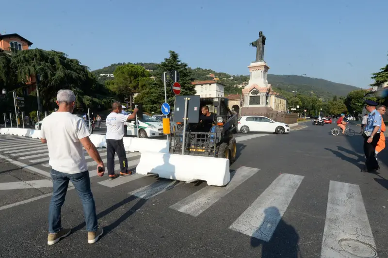 Allerta terrorismo, piazza Arnaldo messa in sicurezza