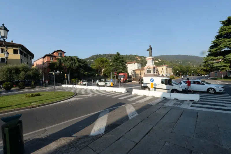 Allerta terrorismo, piazza Arnaldo messa in sicurezza