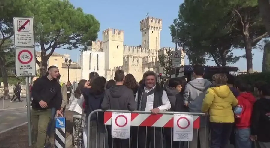 Sirmione liberata dalle auto