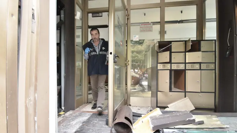 Il bancomat colpito a Lonato