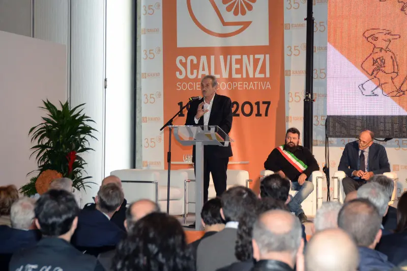 L'intervento del ministro Poletti alla festa della Cooperativa Scalvenzi