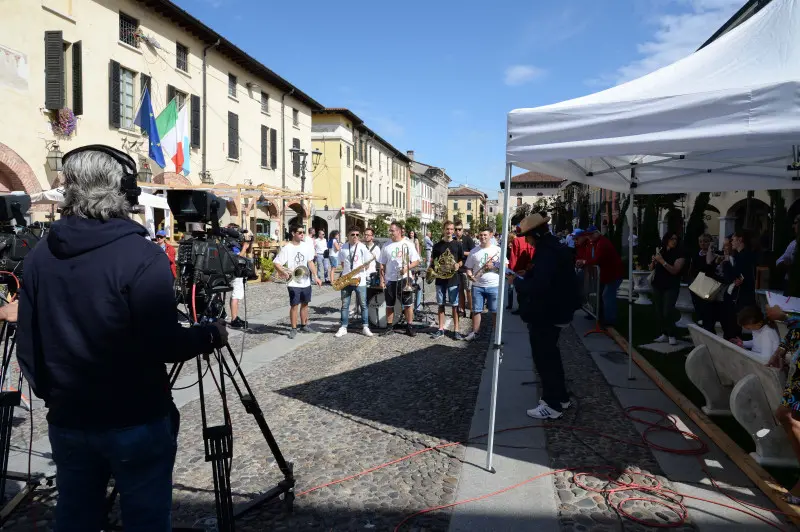 In piazza con noi a Orzinuovi
