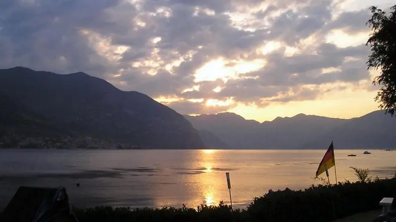 Finché Sebino... non ci unisca. Un tramonto sul lago d’Iseo, uno scenario perfetto per un matrimonio da sogno