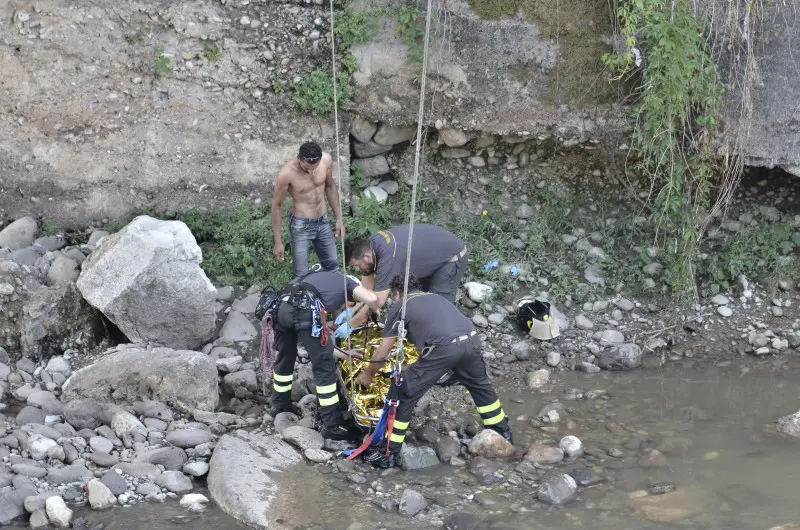 I soccorsi in via Valle Camonica