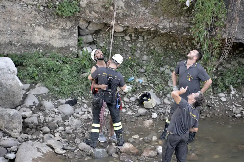 I soccorsi in via Valle Camonica