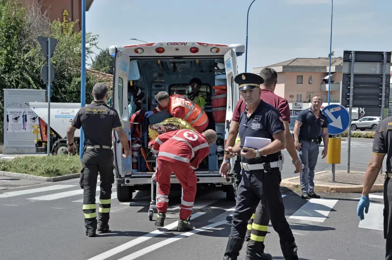 I soccorsi in via Valle Camonica