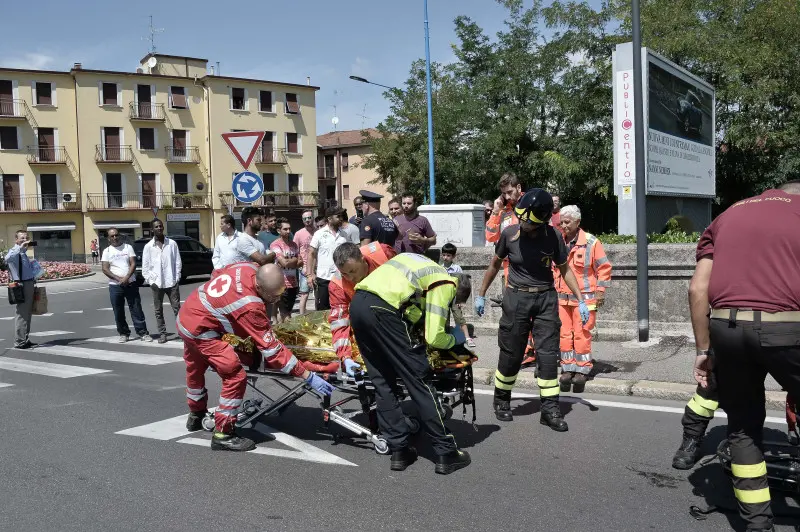 I soccorsi in via Valle Camonica