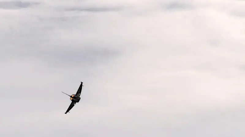 Eurofighter precipitato, alcune foto pubblicate su Twitter da spettatori dell'Air Show