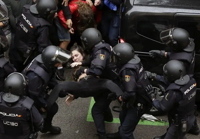Tensione in Catalogna per il referendum sull'indipendenza