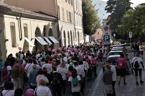 Tutti di corsa, tutti in rosa: è la Race for the cure