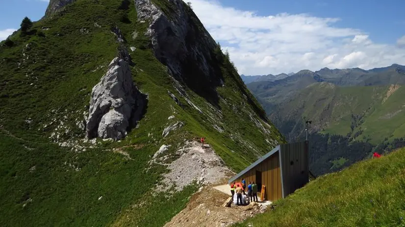 Sul crinale. La nuova struttura ricettiva al Passo di Valzellazzo