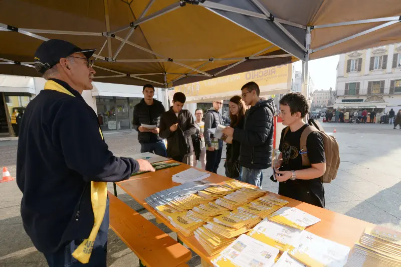 Protezione civile in piazza Mercato