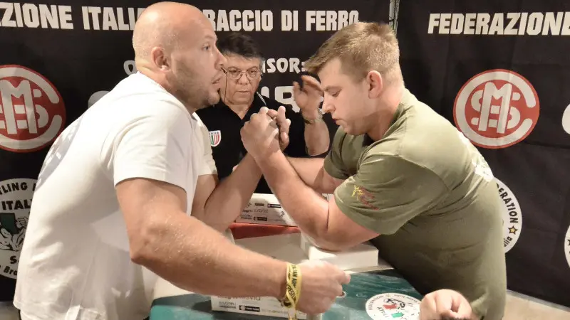 Campionato italiano di braccio di ferro