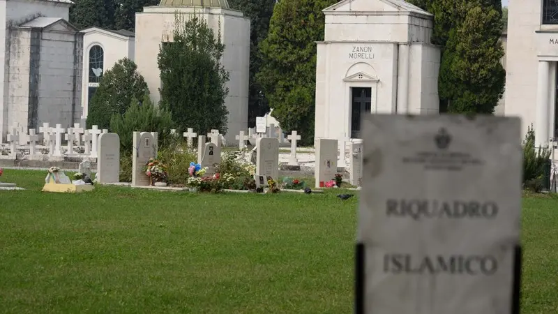 La sezione del cimitero Vantiniano dove è sepolta Hina © www.giornaledibrescia.it