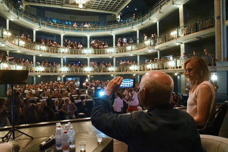 McCurry al Teatro sociale