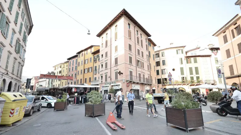 Le fioriere in via San Faustino