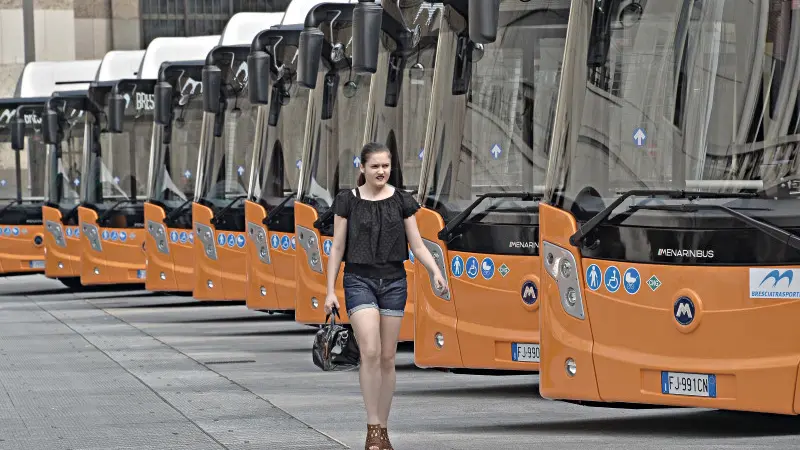 La nuova flotta presentata in piazza Vittoria