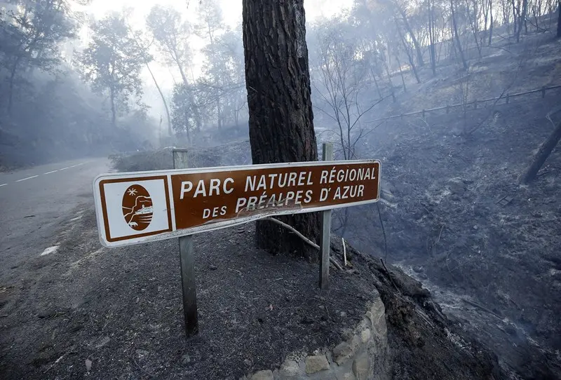 Gli incendi nel sud della Francia