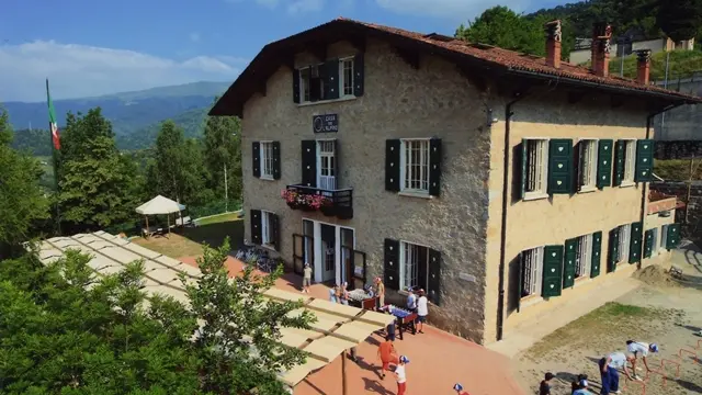 La casa dell'Alpino di Irma è oggi dotata di ascensore