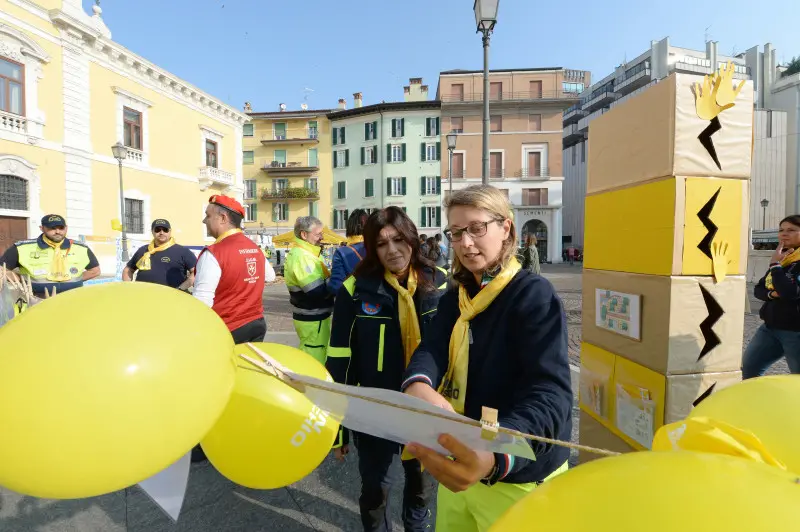 Protezione civile in piazza Mercato