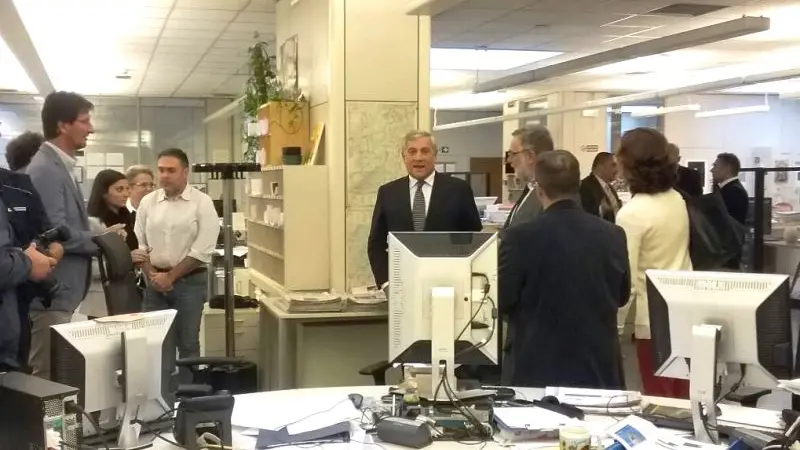 Il presidente Antonio Tajani in visita alla redazione del GdB - © www.giornaledibrescia.it