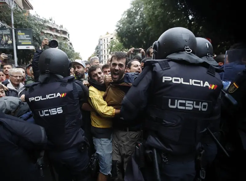 Tensione in Catalogna per il referendum sull'indipendenza