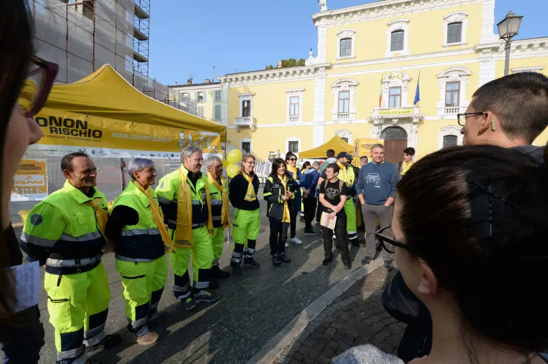 Protezione civile in piazza Mercato