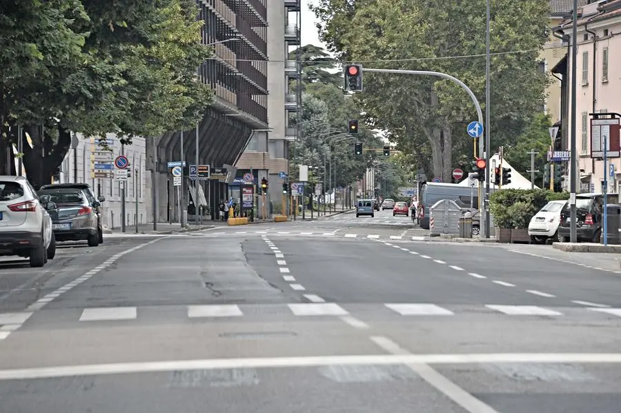 Domenica d'agosto, strade deserte