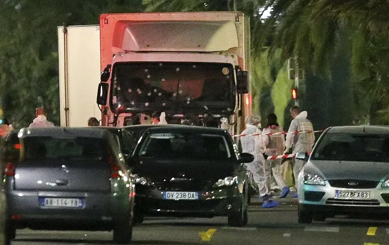 La scena dell'attentato a Nizza