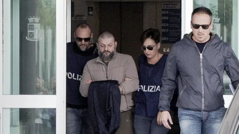 Claudio Cominelli all'uscita dalla Questura - © www.giornaledibrescia.it