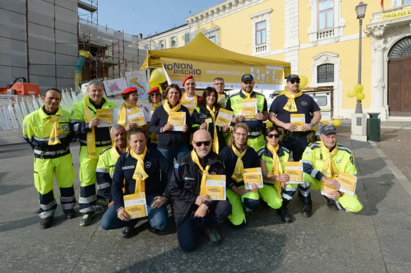 Protezione civile in piazza Mercato