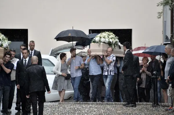 I funerali di Raffaella e Cesare a Sale Marasino