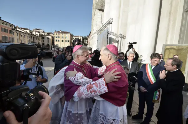 La giornata del nuovo vescovo di Brescia